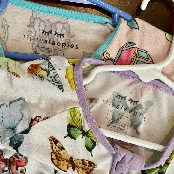 7pcs bundle of Little Sleepies pajamas - Picture 9 of 10